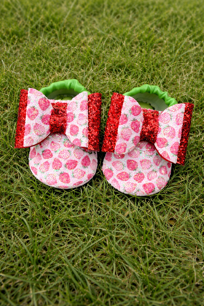 Strawberry patch moccs 🍓